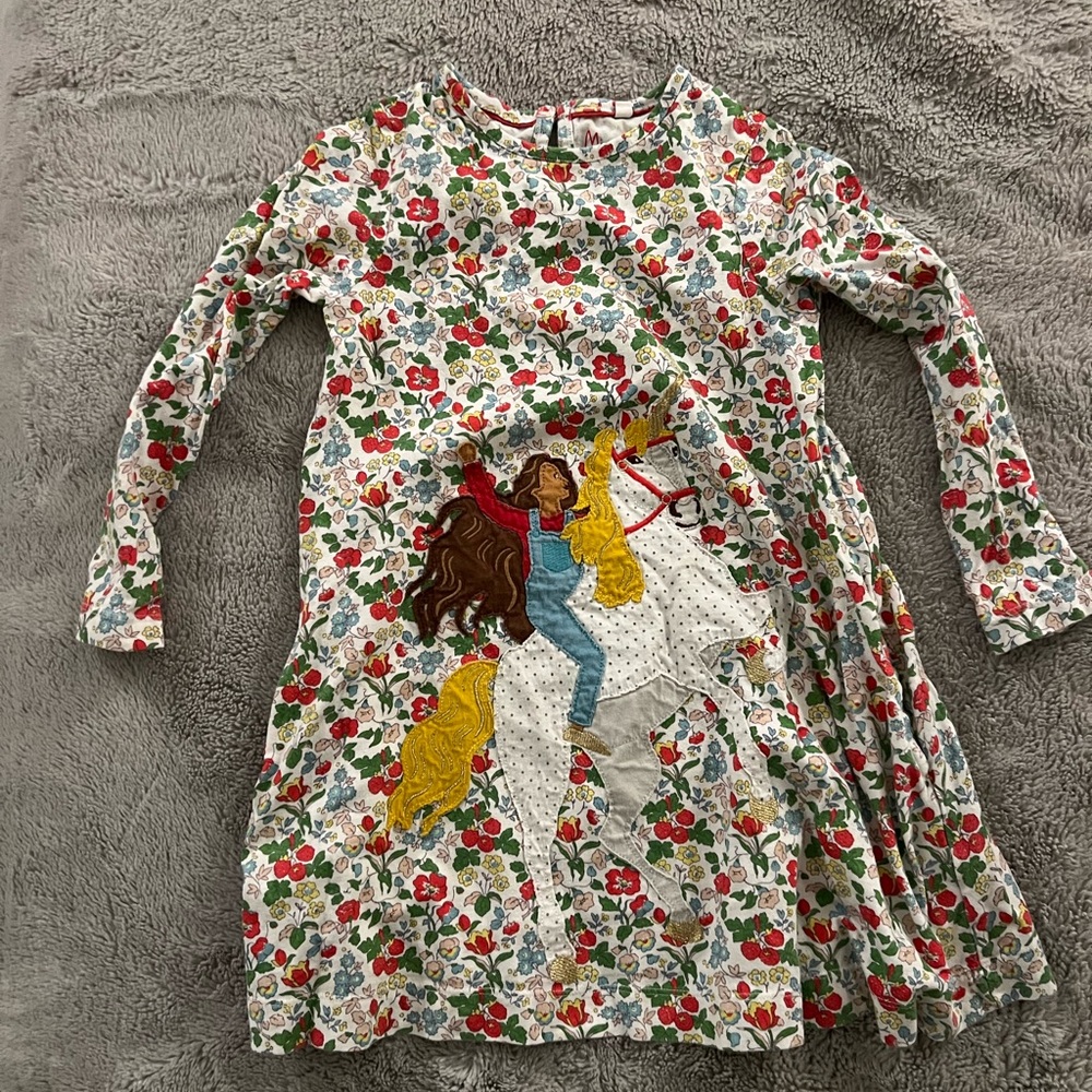 Long sleeve girls dress. mini boden size 5-6y.